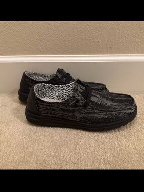 Women’s Hey Dude Wendy Black Marble Size 8.0